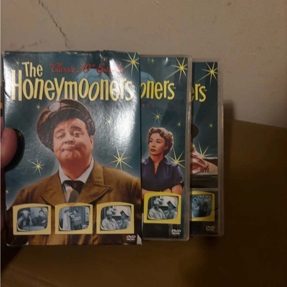 The Honeymooners Classic TV Guide box set